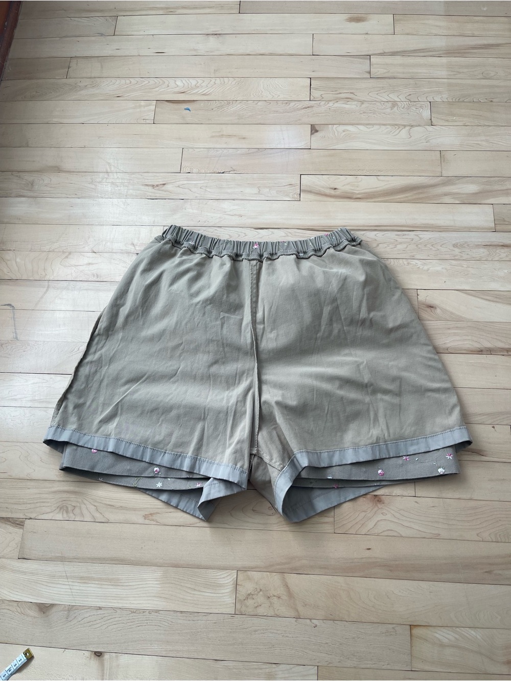 Floral Embroidered mini skirt skort - Picture 6 of 6